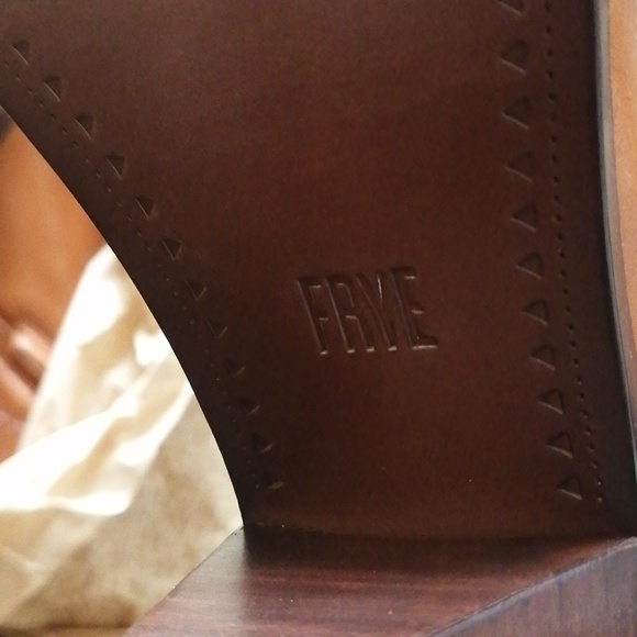 Short Sale New Frye heel boots Sz 7.5 - Picture 5 of 10